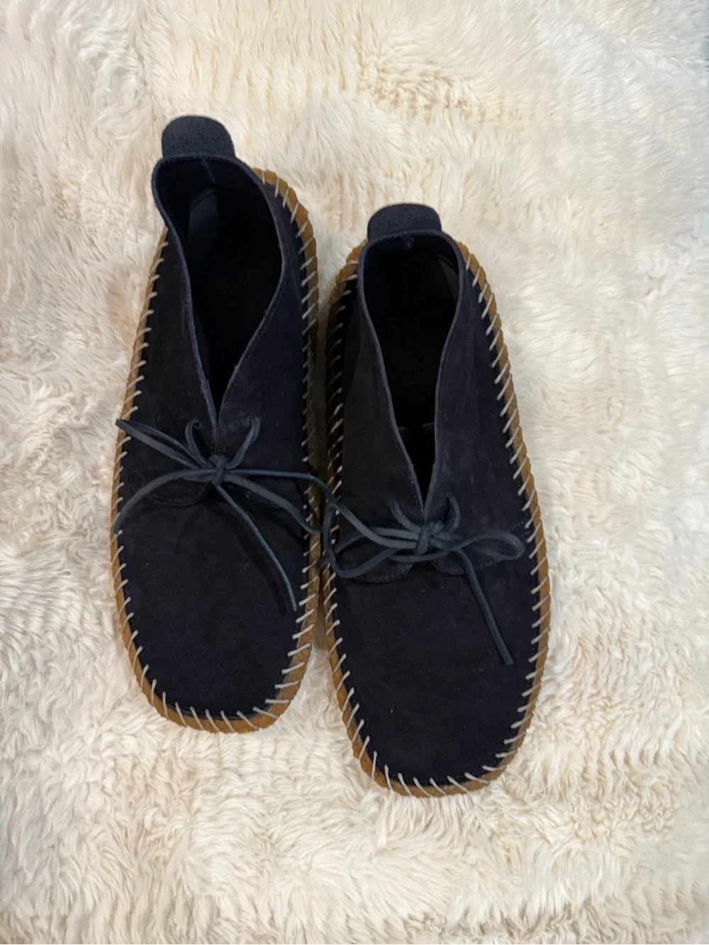 Men's Black Suede Chukka Boots with Contrast Stitching
